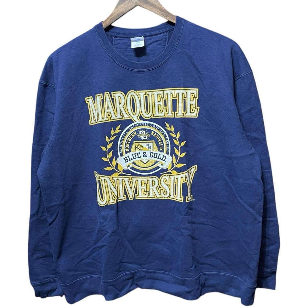 Marquette University Golden Eagles college collegiate sports gear sweatshirt top
